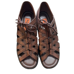 Shoes by Kari size 11 Leather uppers and man made balance